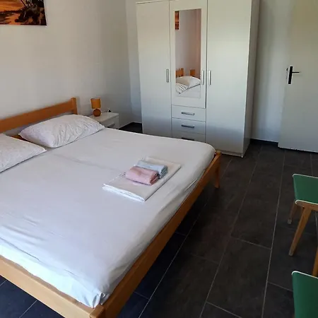 By The Sea - Donja, Rab - 5042 Apartment Supetarska Draga