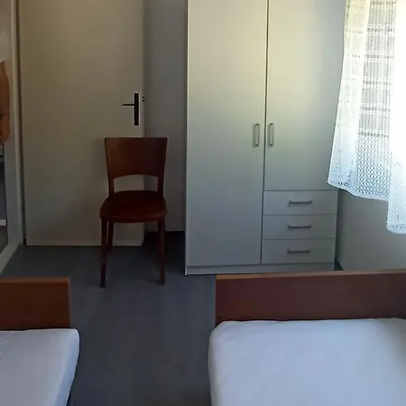 By The Sea - Donja, Rab - 5042 דירה סופטרסקה דראגה